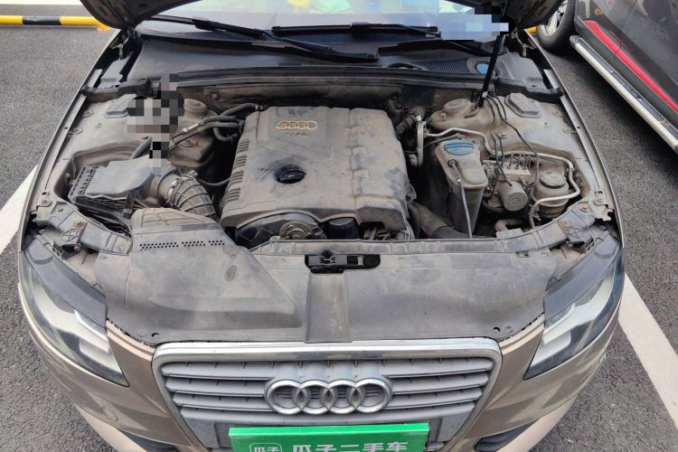 Used Audi A4L 2011 2.0 TFSI Standard Model Engine Bay