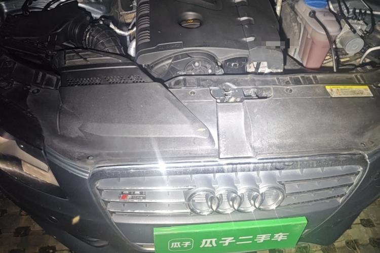 Used Audi A4L 2011 2.0 TFSI Comfort Model Engine Bay
