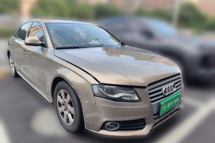 Used Audi A4L 2011 2.0 TFSI Standard Model Front Right 45 Deg