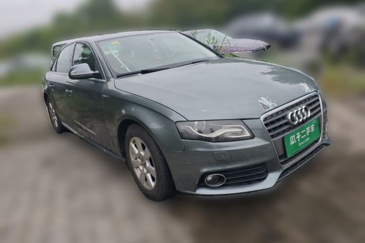 Used Audi A4L 2011 2.0 TFSI Standard Model Front Right 45 Deg