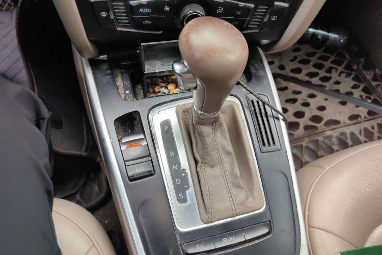 Used Audi A4L 2011 2.0 TFSI Standard Model Gear Lever