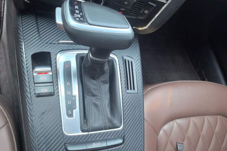 Used Audi A4L 2011 2.0 TFSI Technology Edition Gear Lever