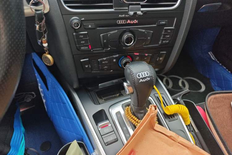 Used Audi A4L 2011 2.0 TFSI Standard Model Gear Lever