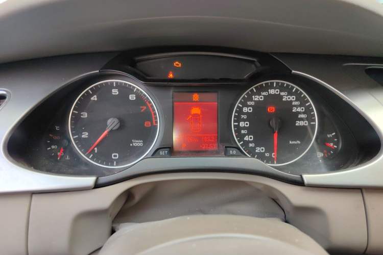 Used Audi A4L 2011 2.0 TFSI Standard Model Instrument Cluster