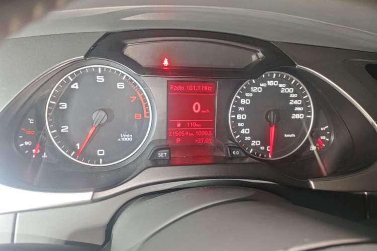 Used Audi A4L 2011 2.0 TFSI Comfort Model Instrument Cluster