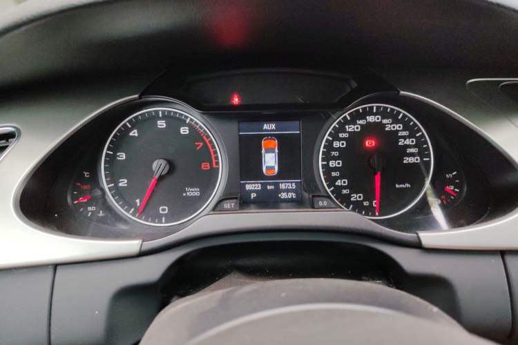 Used Audi A4L 2011 2.0 TFSI Technology Edition Instrument Cluster