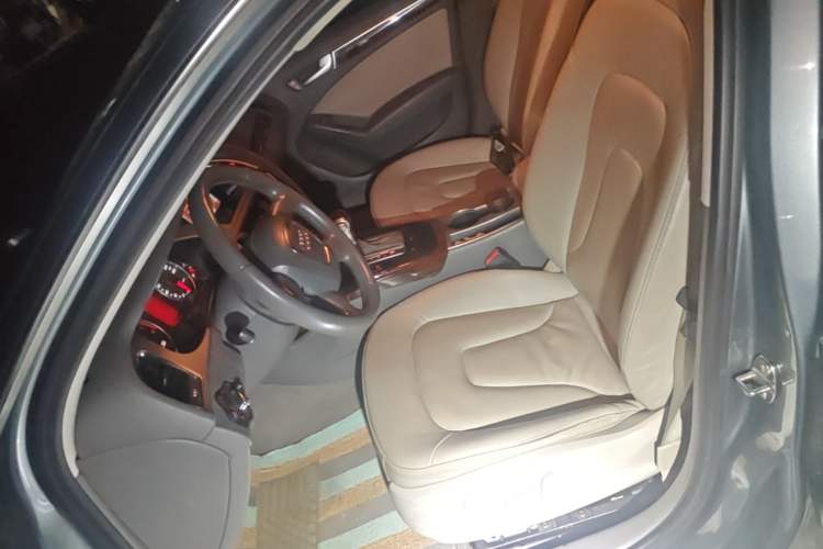 Used Audi A4L 2011 2.0 TFSI Comfort Model Left Front Seat
