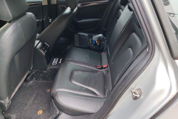 Used Audi A4L 2011 2.0 TFSI Technology Edition Left Rear Seat