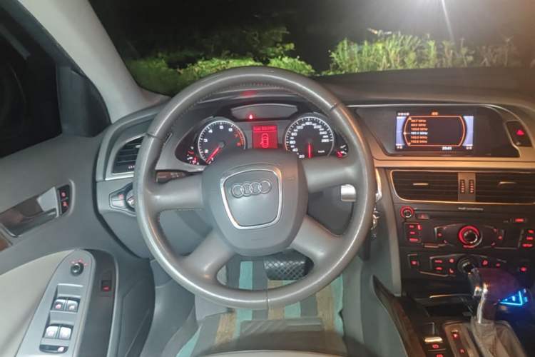 Used Audi A4L 2011 2.0 TFSI Comfort Model Steering Wheel