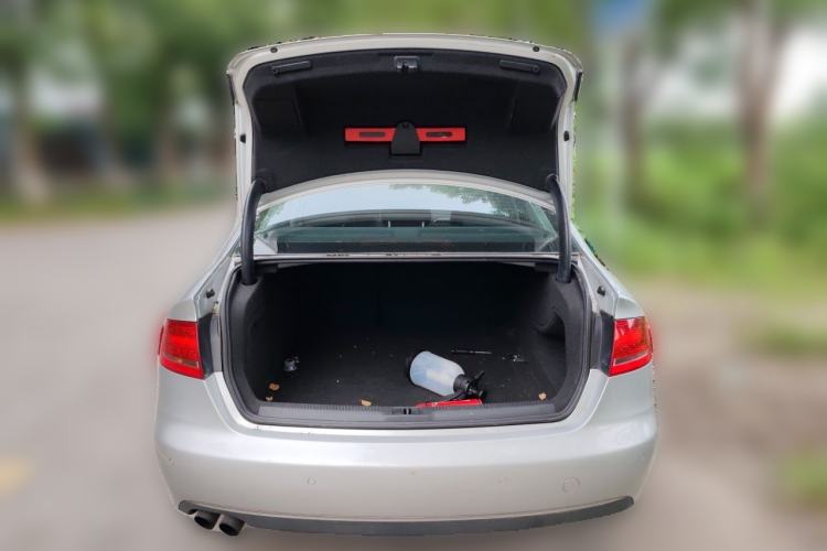 Used Audi A4L 2011 2.0 TFSI Technology Edition Trunk