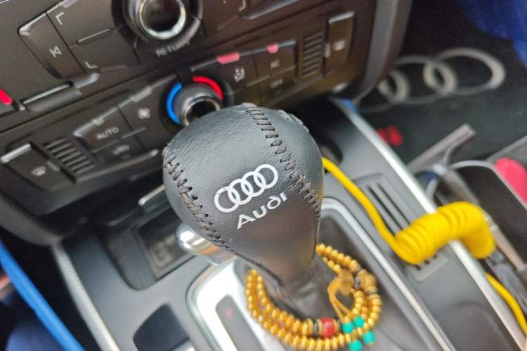 Used Audi A4L 2011 2.0 TFSI Standard Model Vehicle Key
