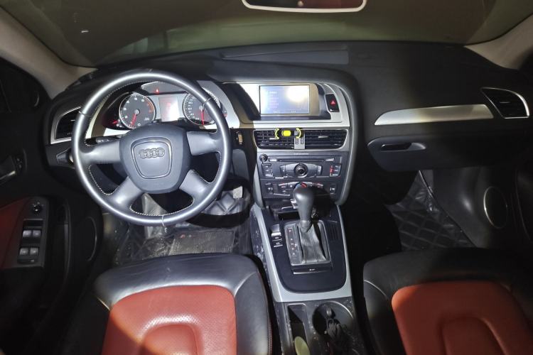 Used Audi A4L 2011 2.0 TFSI Standard Model Center Console
