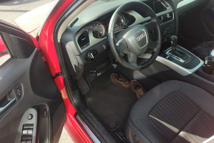 Used Audi A4L 2011 2.0 TFSI Standard Model Driver Seat