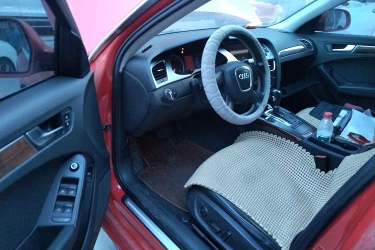 Used Audi A4L 2011 2.0 TFSI Comfort Model Driver Seat
