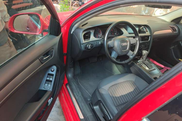 Used Audi A4L 2011 1.8 TFSI Comfort Model Driver Seat
