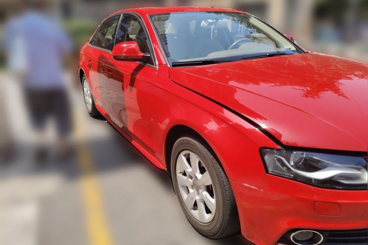 Used Audi A4L 2011 2.0 TFSI Technology Edition Front Right 45 Deg