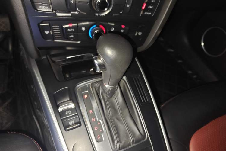 Used Audi A4L 2011 2.0 TFSI Standard Model Gear Lever