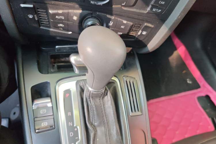 Used Audi A4L 2011 1.8 TFSI Comfort Model Gear Lever