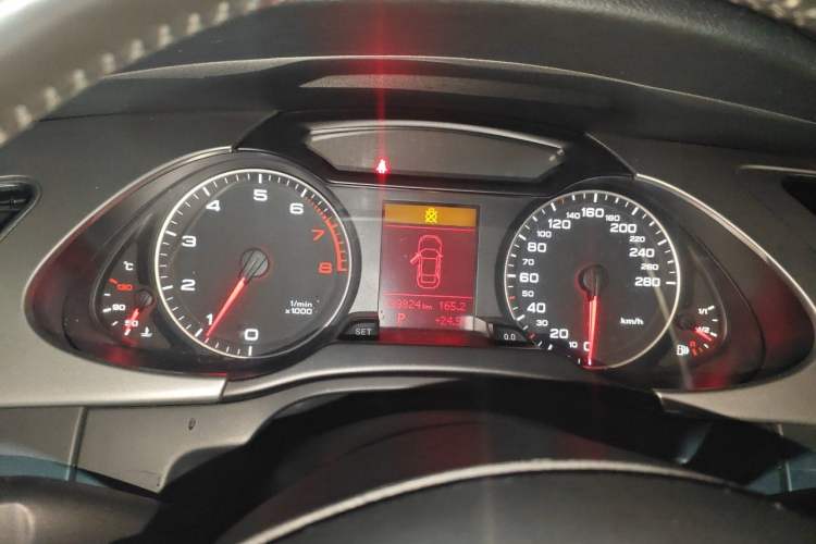 Used Audi A4L 2011 2.0 TFSI Comfort Model Instrument Cluster