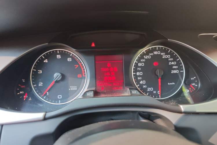 Used Audi A4L 2011 1.8 TFSI Comfort Model Instrument Cluster