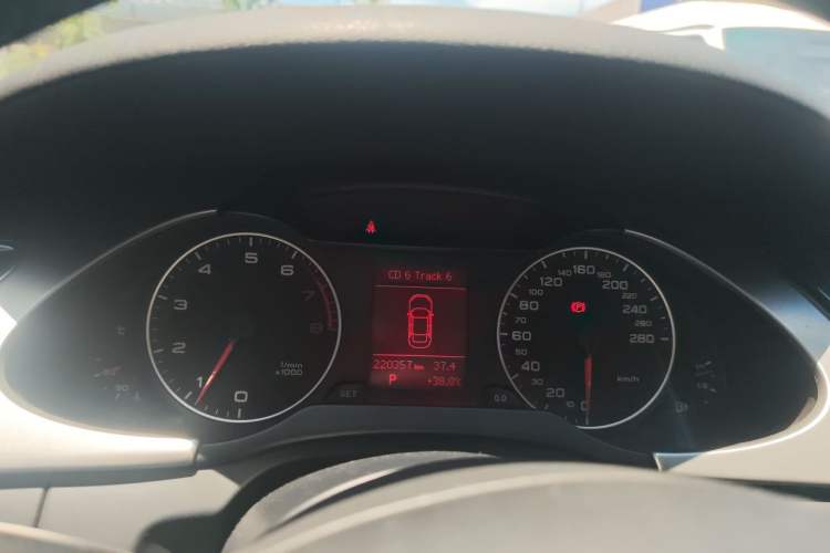 Used Audi A4L 2011 2.0 TFSI Comfort Model Instrument Cluster