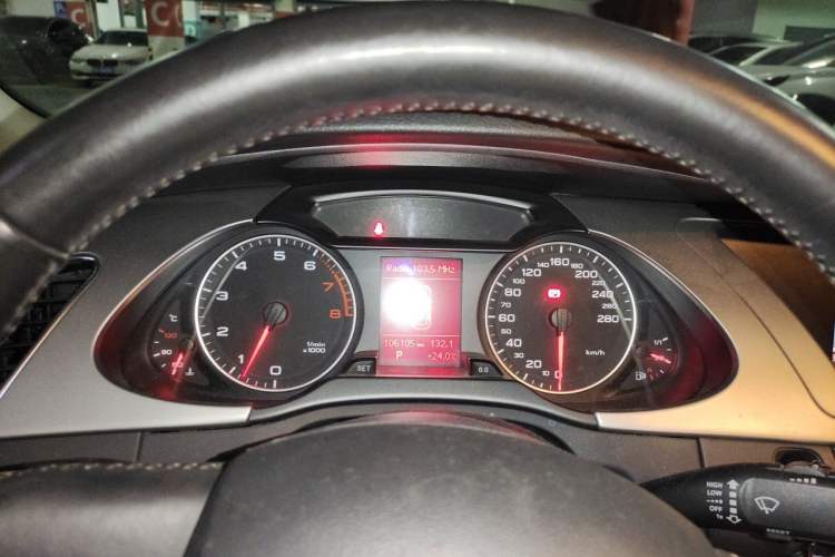Used Audi A4L 2011 2.0 TFSI Standard Model Instrument Cluster