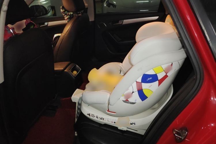 Used Audi A4L 2011 2.0 TFSI Standard Model Left Rear Seat