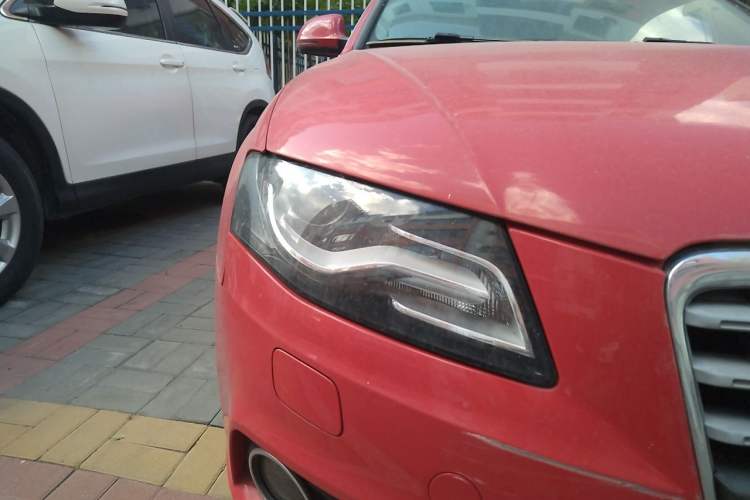 Used Audi A4L 2011 2.0 TFSI Comfort Model Right Front Headlight
