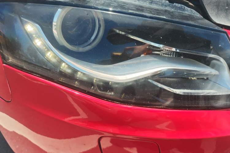 Used Audi A4L 2011 2.0 TFSI Comfort Model Right Front Headlight