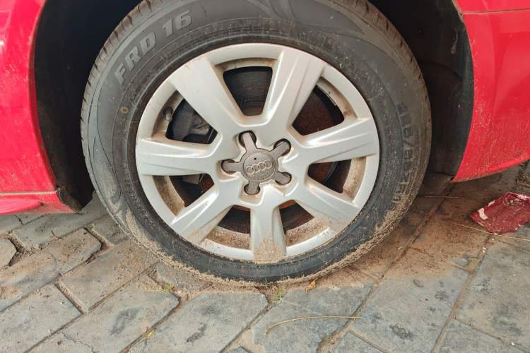 Used Audi A4L 2011 1.8 TFSI Comfort Model Right Front Wheel Hub