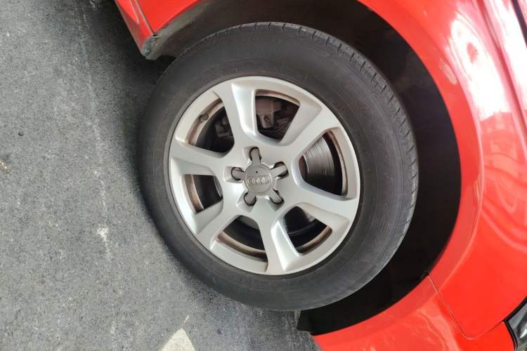Used Audi A4L 2011 2.0 TFSI Technology Edition Right Front Wheel Hub