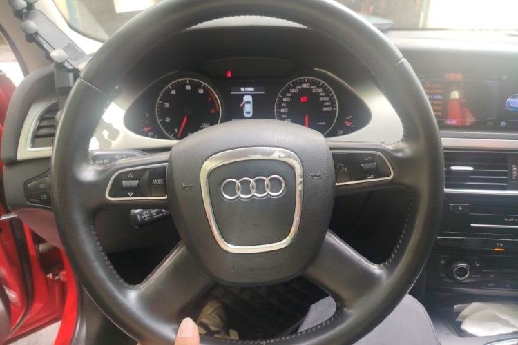 Used Audi A4L 2011 2.0 TFSI Technology Edition Steering Wheel