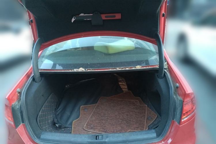 Used Audi A4L 2011 2.0 TFSI Comfort Model Trunk
