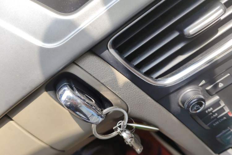 Used Audi A4L 2011 2.0 TFSI Technology Edition Vehicle Key