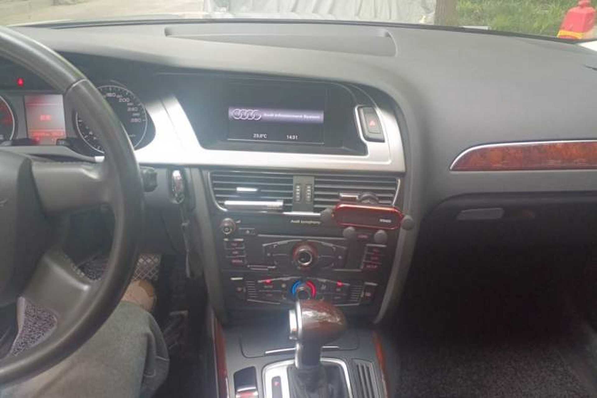 Used Audi A4L 2011 2.0 TFSI Comfort Model Audio And AC Panel