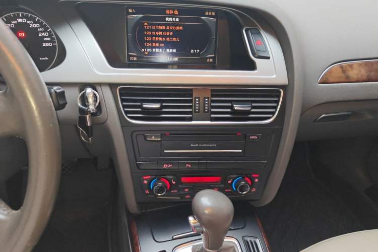 Used Audi A4L 2011 2.0 TFSI Technology Edition Audio And AC Panel
