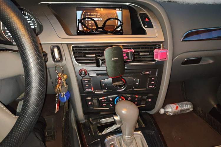 Used Audi A4L 2011 2.0 TFSI Comfort Model Audio And AC Panel