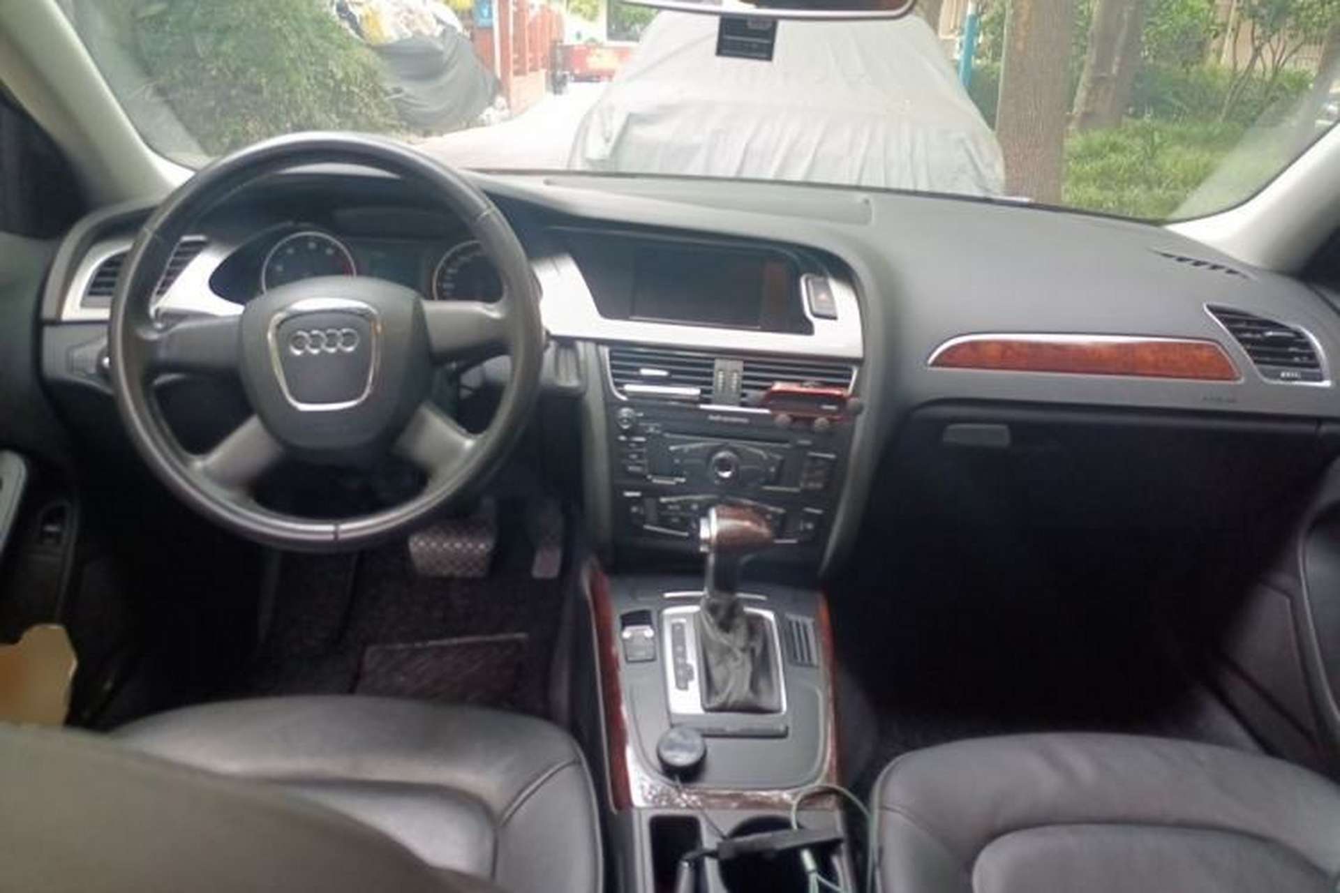 Used Audi A4L 2011 2.0 TFSI Comfort Model Center Console