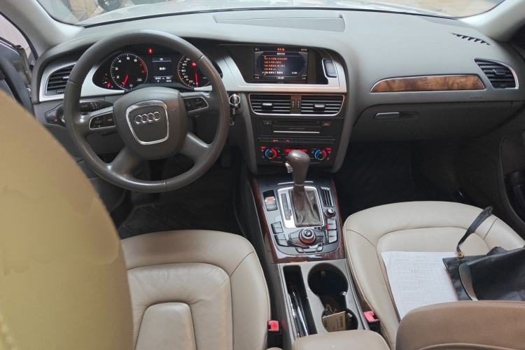 Used Audi A4L 2011 2.0 TFSI Technology Edition Center Console