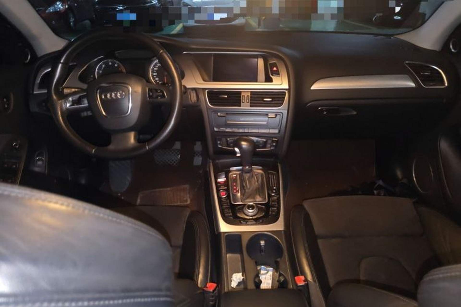 Used Audi A4L 2011 2.0 TFSI Sport Edition Center Console