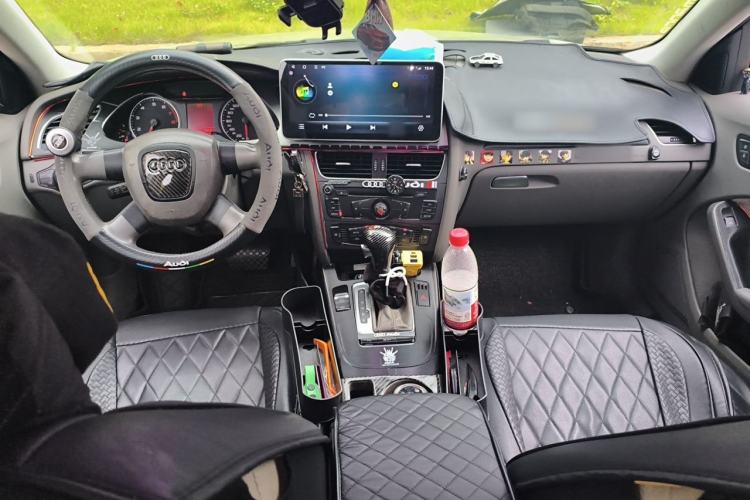 Used Audi A4L 2011 2.0 TFSI Standard Model Center Console