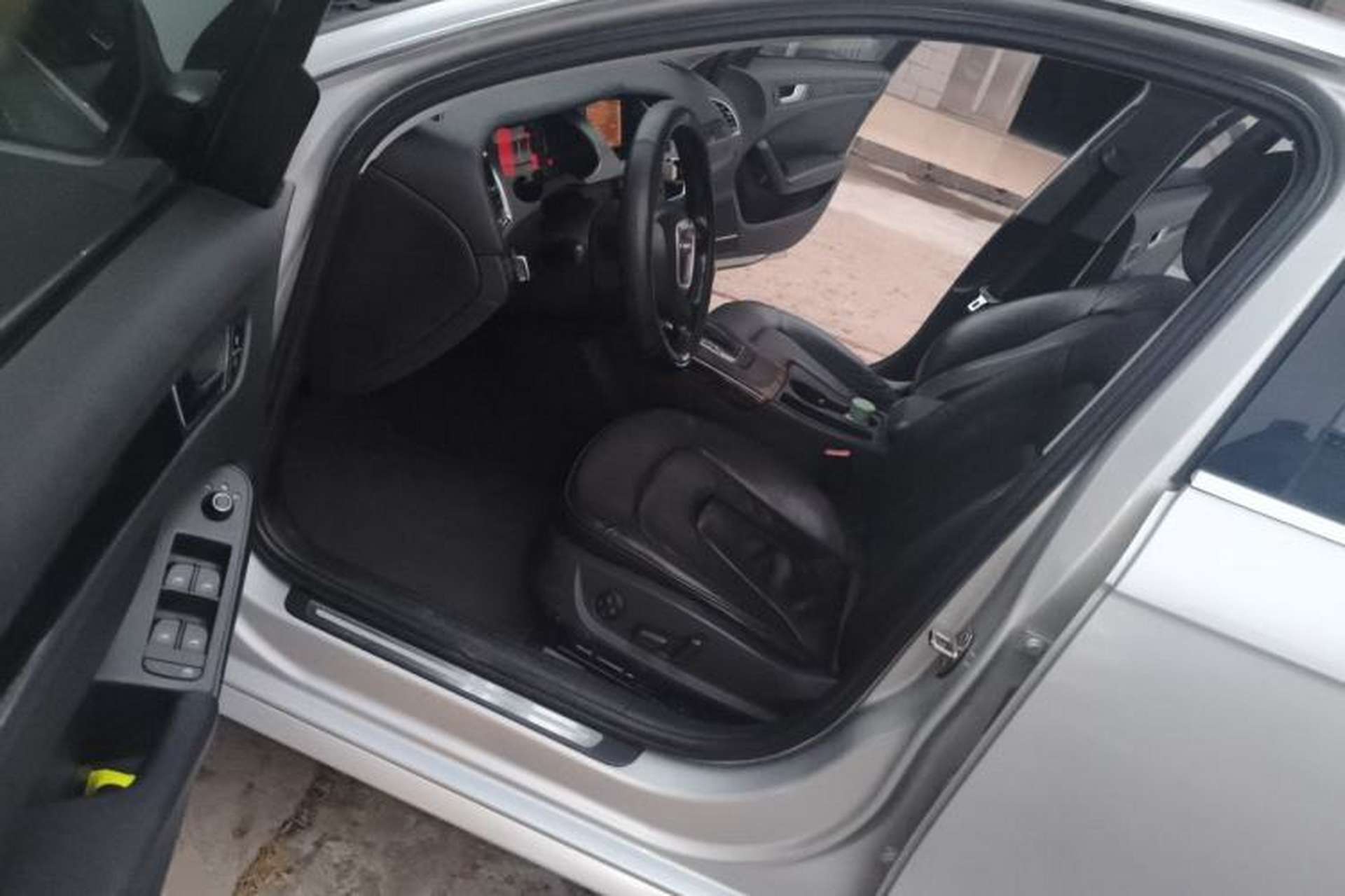 Used Audi A4L 2011 2.0 TFSI Standard Model Driver Seat