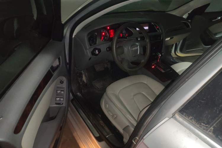 Used Audi A4L 2011 2.0 TFSI Luxury Model Driver Seat