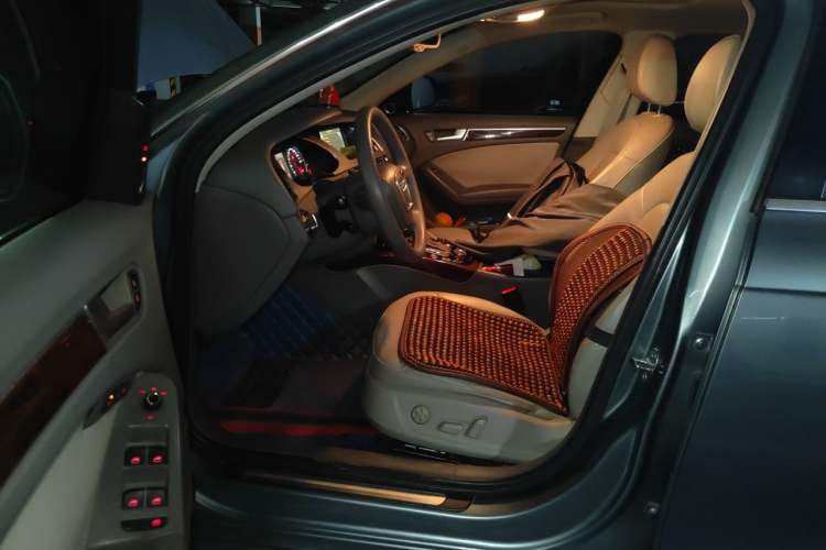 Used Audi A4L 2011 2.0 TFSI Luxury Model Driver Seat