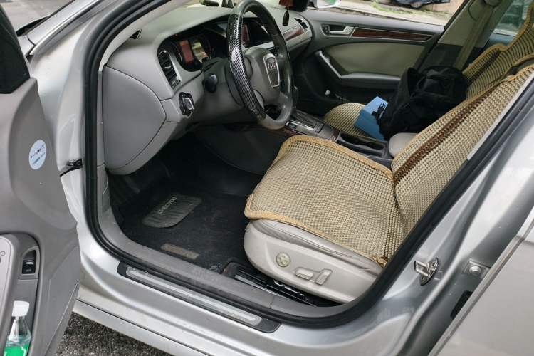 Used Audi A4L 2011 2.0 TFSI Comfort Model Driver Seat