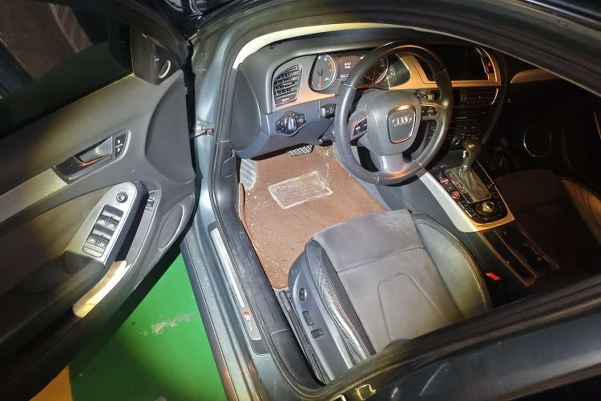 Used Audi A4L 2011 2.0 TFSI Sport Edition Driver Seat