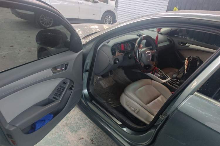 Used Audi A4L 2011 2.0 TFSI Standard Model Driver Seat