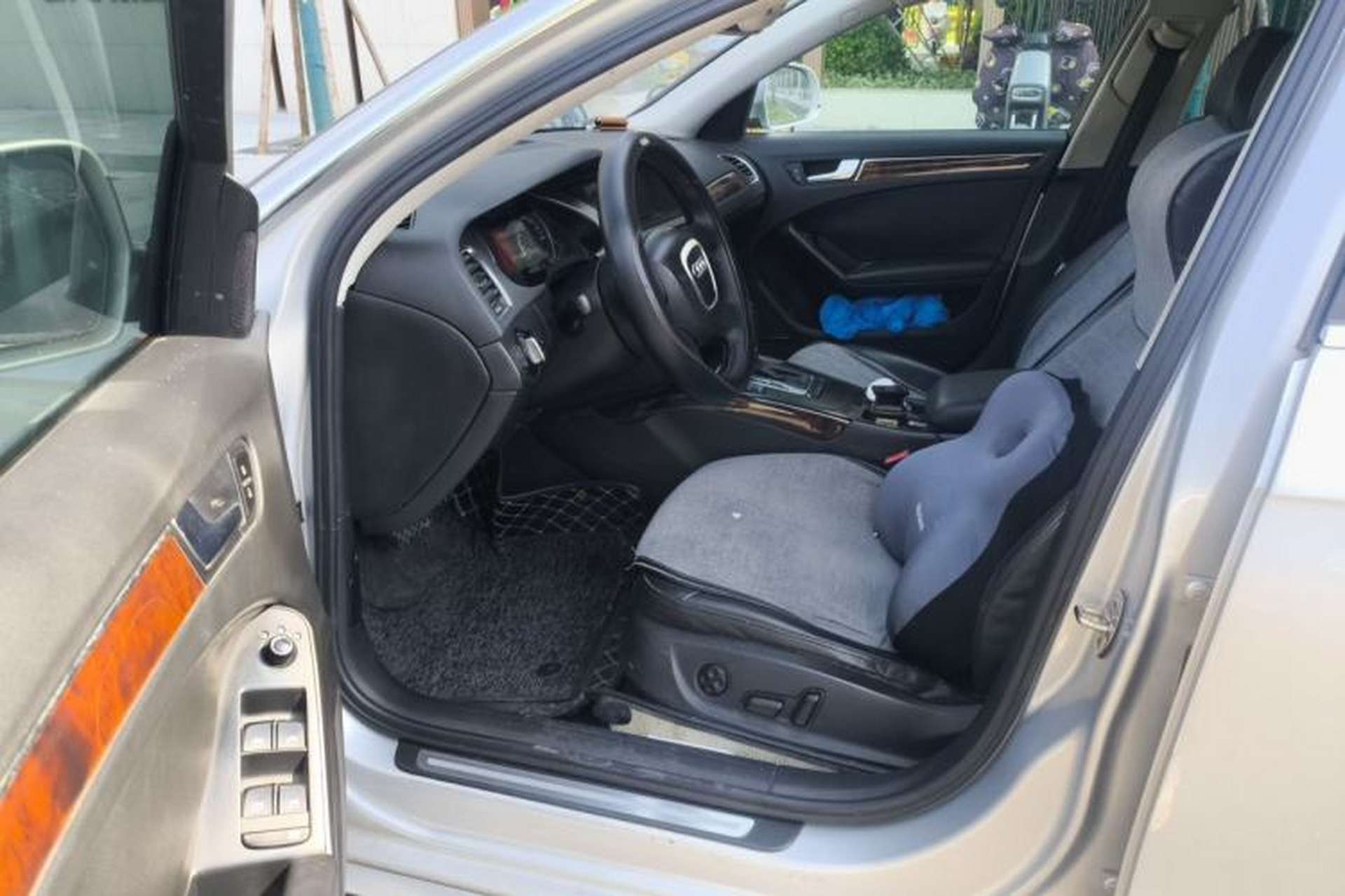 Used Audi A4L 2011 2.0 TFSI Comfort Model Driver Seat