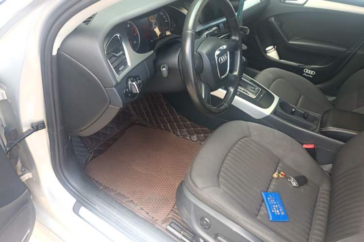 Used Audi A4L 2011 2.0 TFSI Standard Model Driver Seat