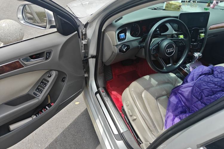 Used Audi A4L 2011 2.0 TFSI Comfort Model Driver Seat